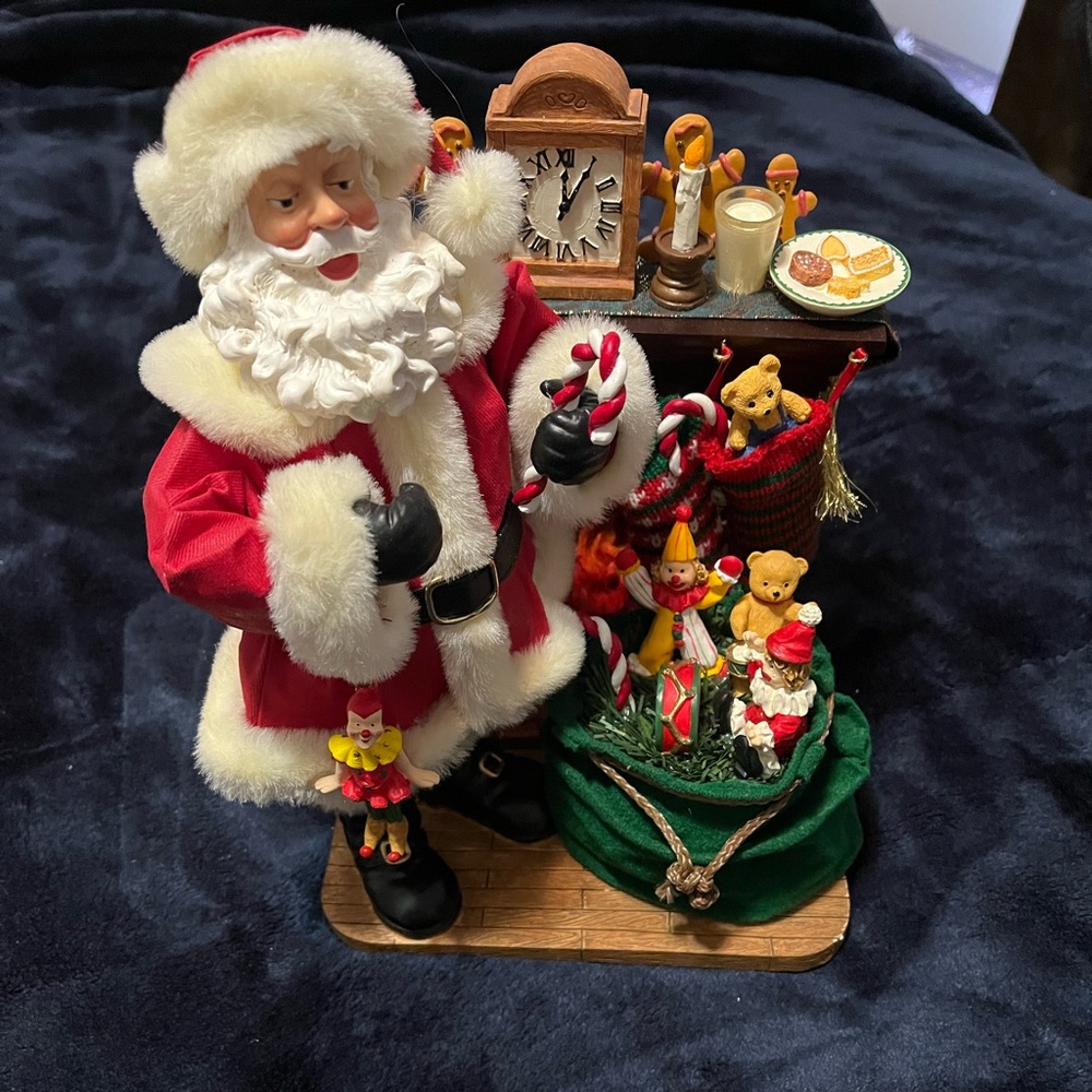 Kirkland Fabric Mache Santa